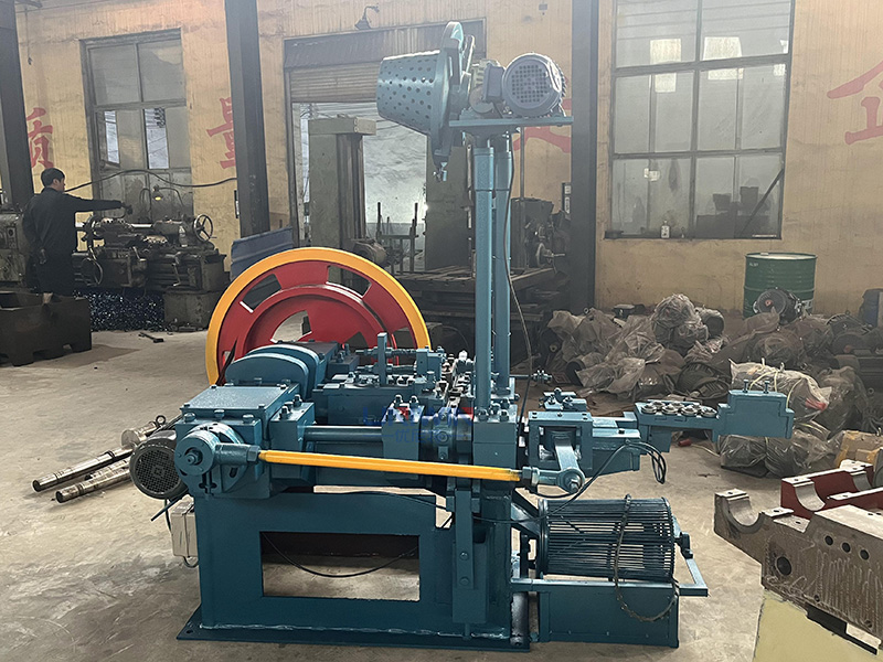 máquina automática de fabricación de clavos para tejados