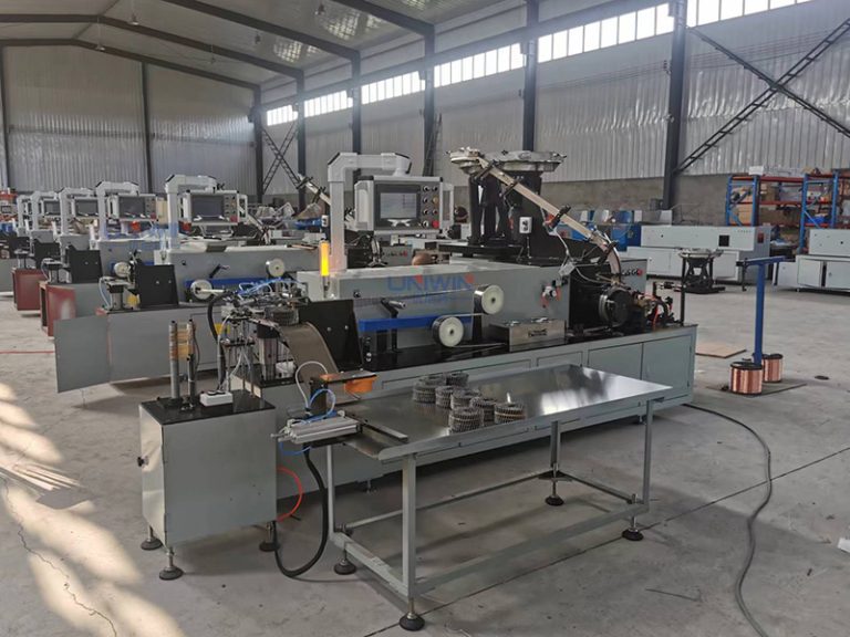máquina automática de fabricación de clavos en bobina con banda de caucho